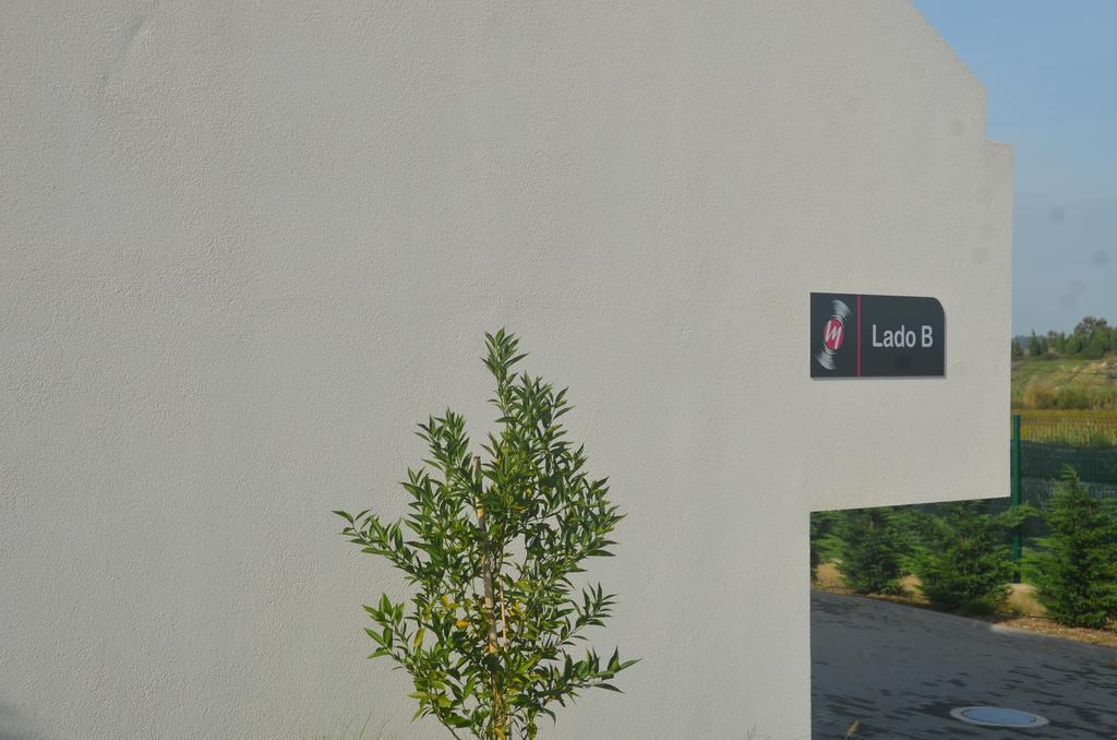 Vinyl M Hotel - Adults Only Mealhada Bagian luar foto